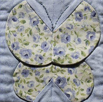 Butterfly Kisses – Dimensional Paper Piecing Quilt Block Pattern